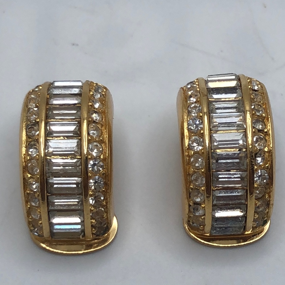 VTG Stunning Christian Dior Clip-ons